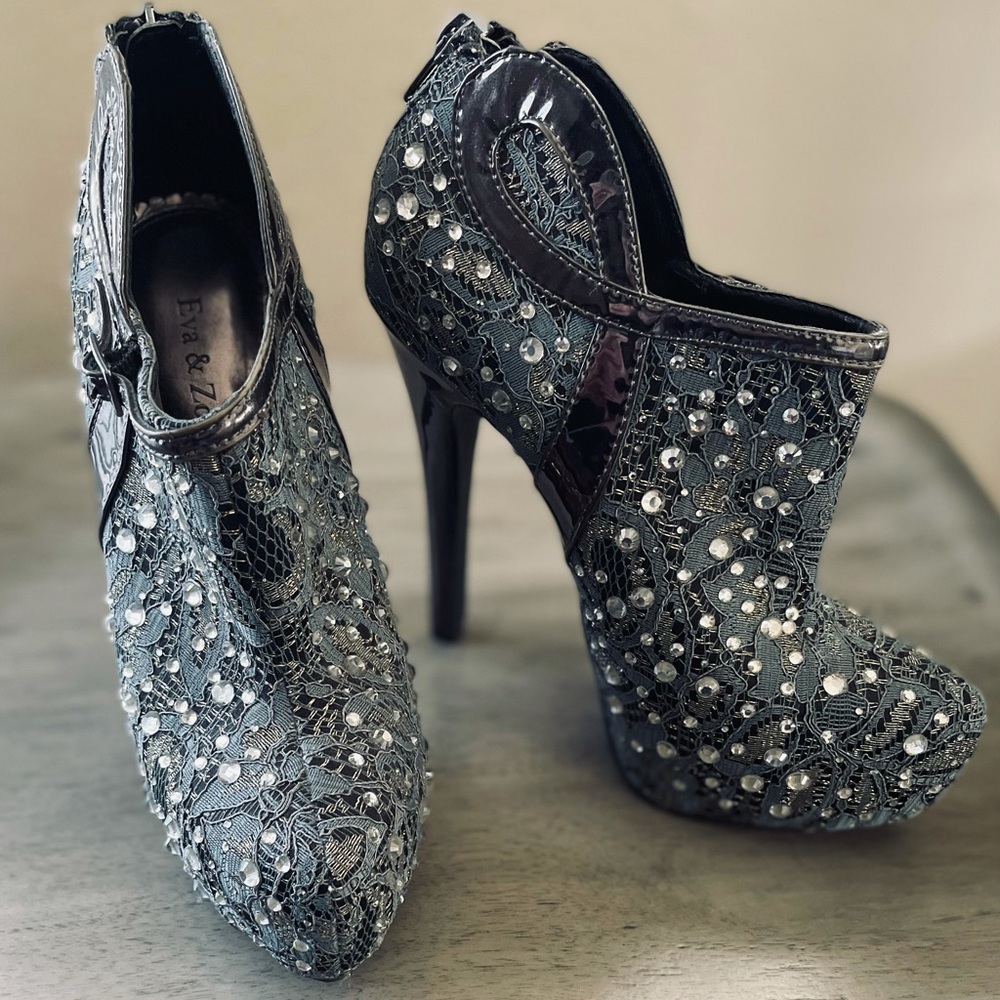 Eva & Zoe heels